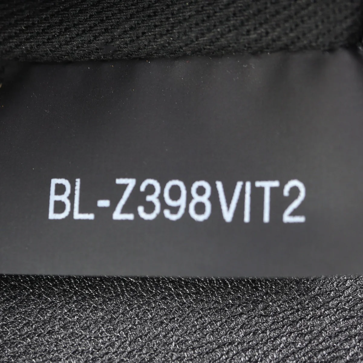 Valentino Glam Lock Medium Shoulder Bag - Image 11