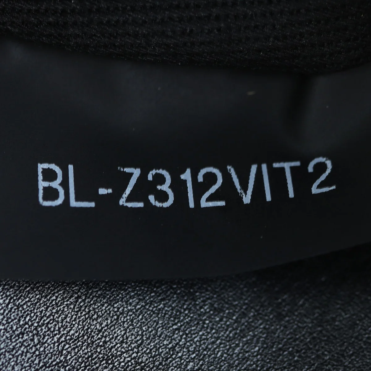 Valentino Glam Lock Small Shoulder Bag - Image 10