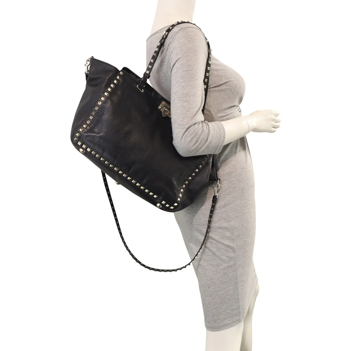 Valentino Rockstud Tote Medium - Image 15