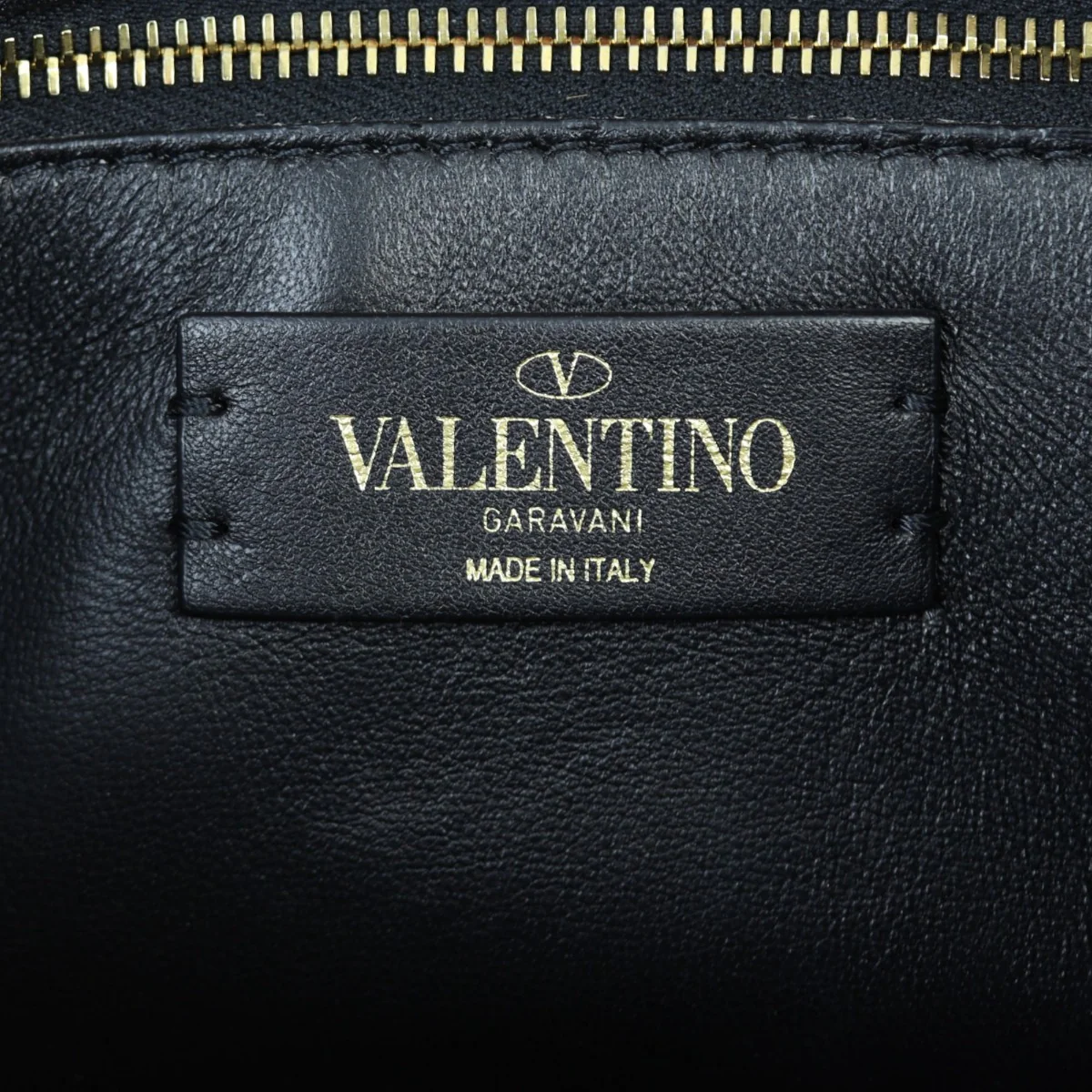 Valentino Roman Stud Shoulder Bag Medium - Image 8